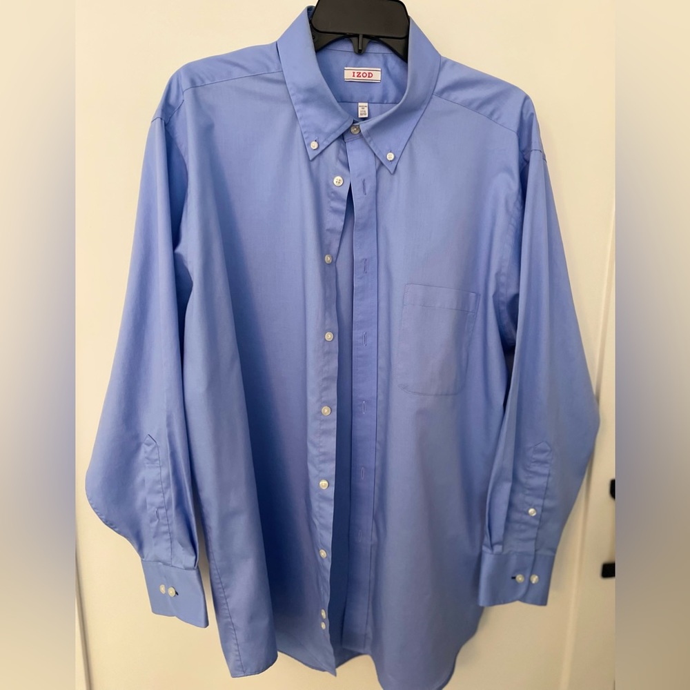Izod Men’s Button down long sleeve dress shirt